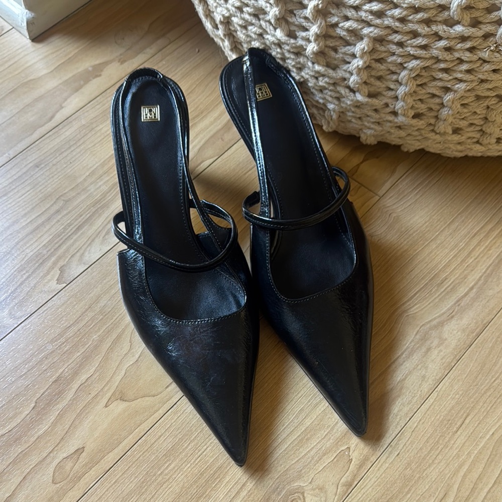 Sharp crackled-leather slingbacks black